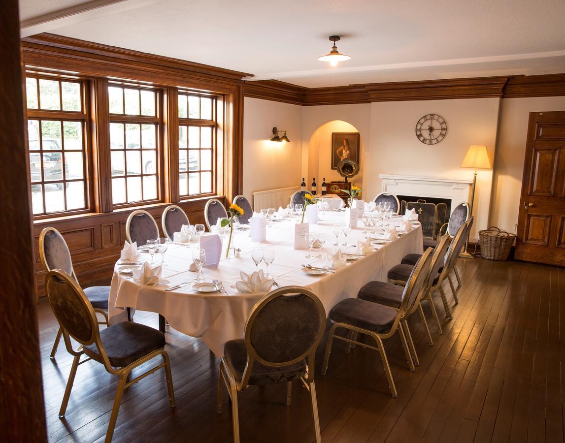 Manor Parc Hotel Кардифф Экстерьер фото